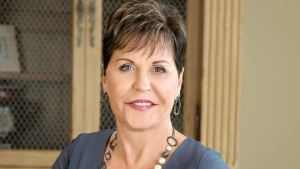 ww3phunukhokhantrongcuongvilanhdaojoycemeyer435x245